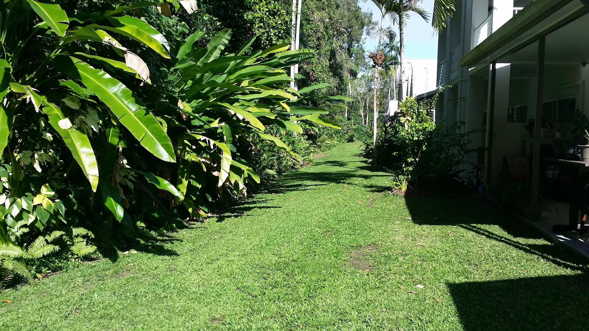 Titree Village Holiday Apartments Port Douglas Exterior photo